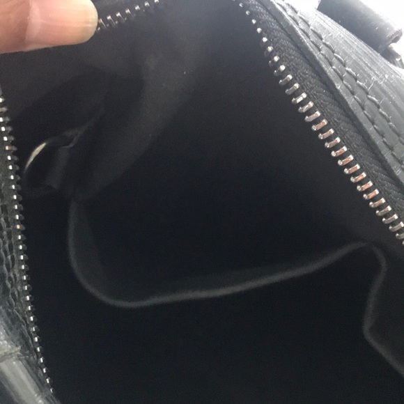 Louis Vuitton Purse - USED - Picture 15 of 16